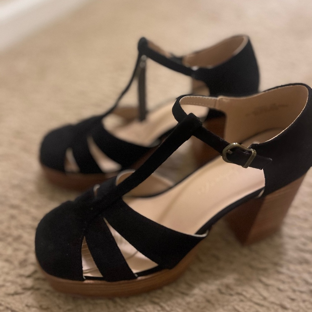 Closed Toe Heeled and strapped Sandal
